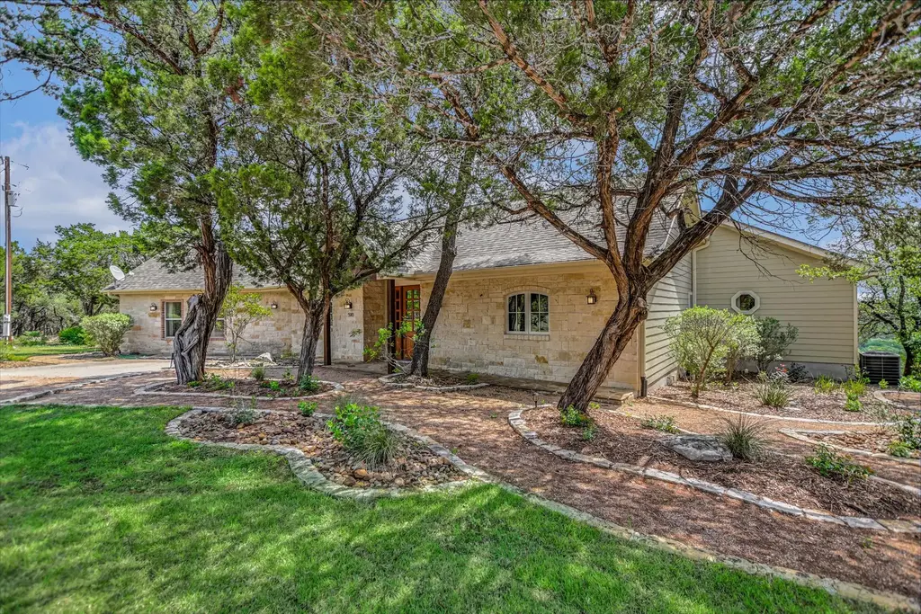 590 Rancho Grande Drive, Wimberley