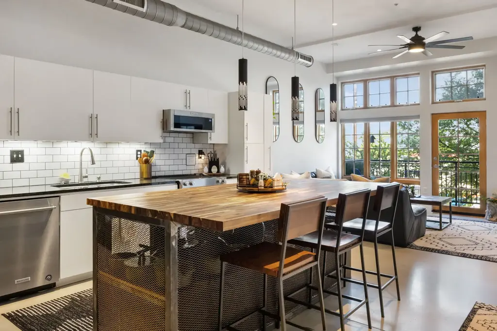 2235 E 6th Street 216, Austin