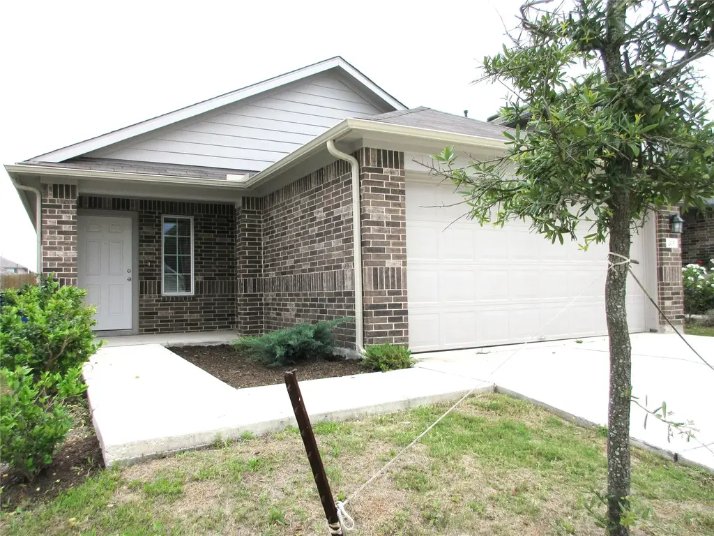 205 Granary Drive, Kyle