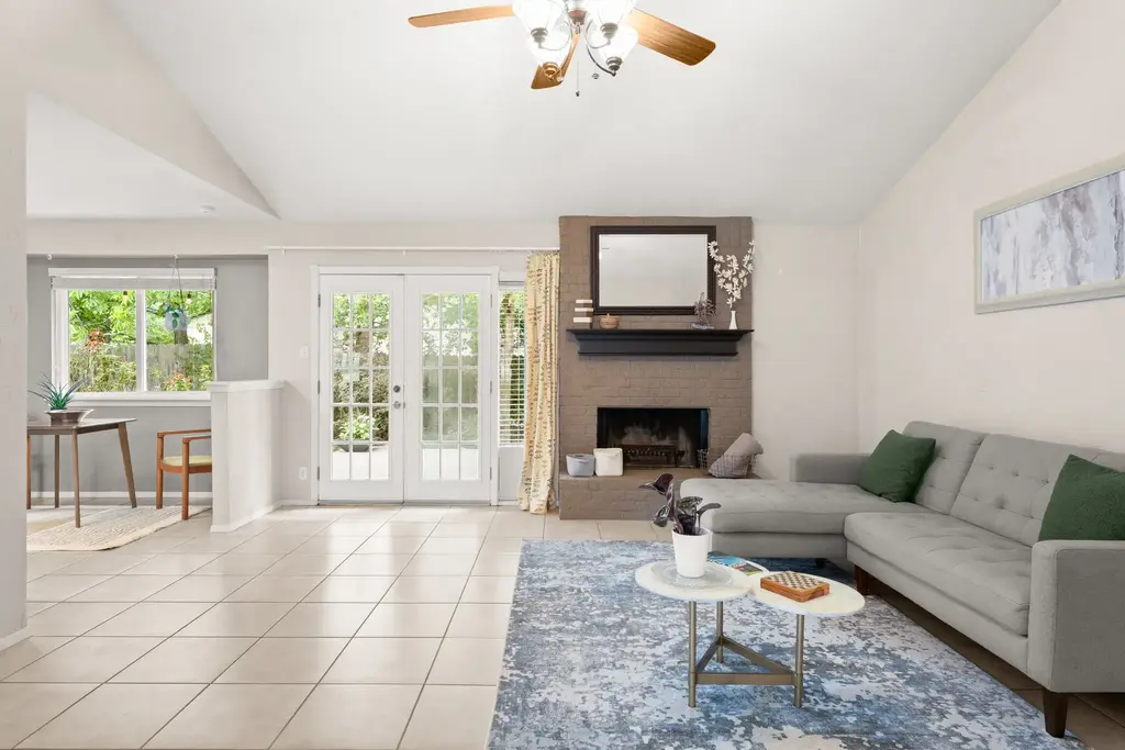 8914 Sparkling Creek Drive, Austin