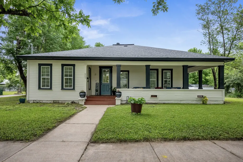 602 E 6th Street, Cameron