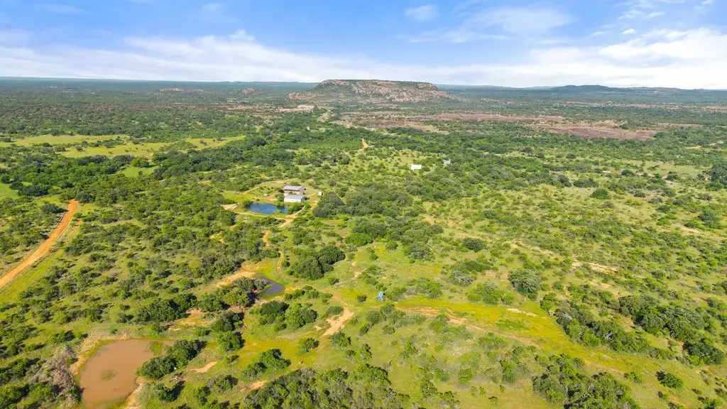 6304 County Road 110, Llano