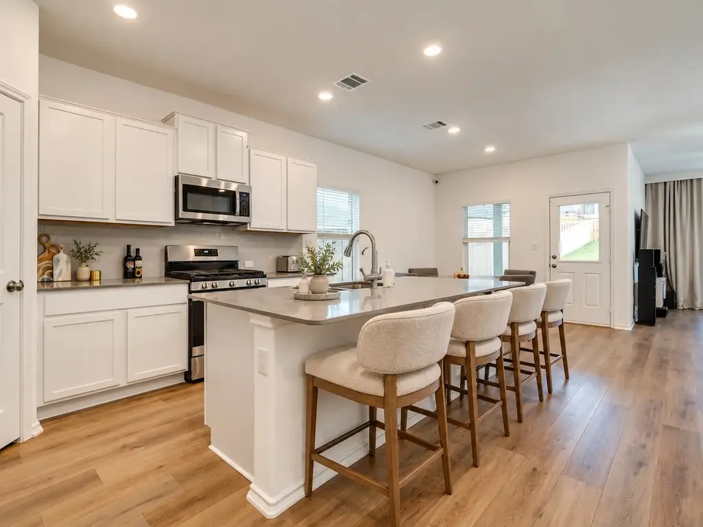 1208 Sweetspire Street, Leander