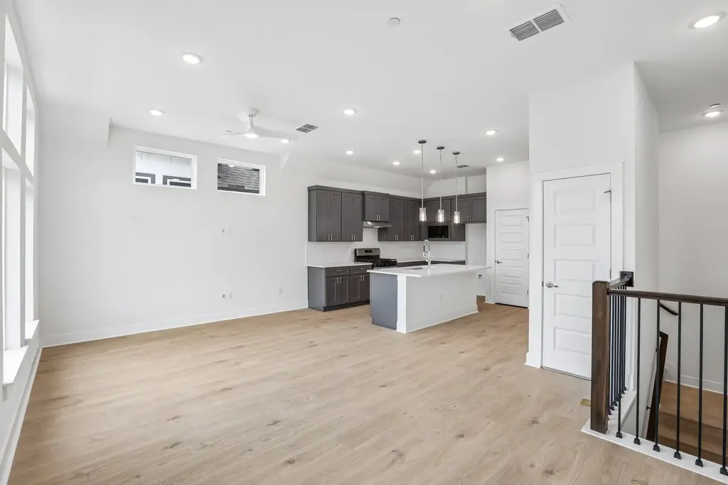 200 W 56th Street 1104, Austin