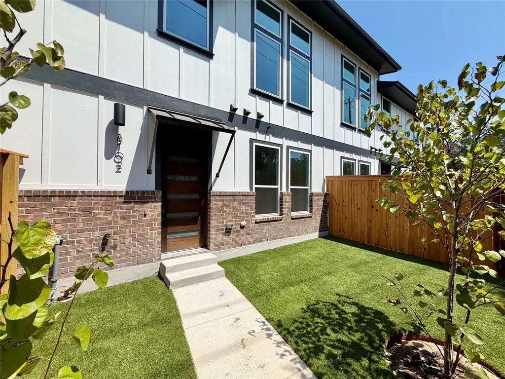 200 W 56th Street 8102, Austin