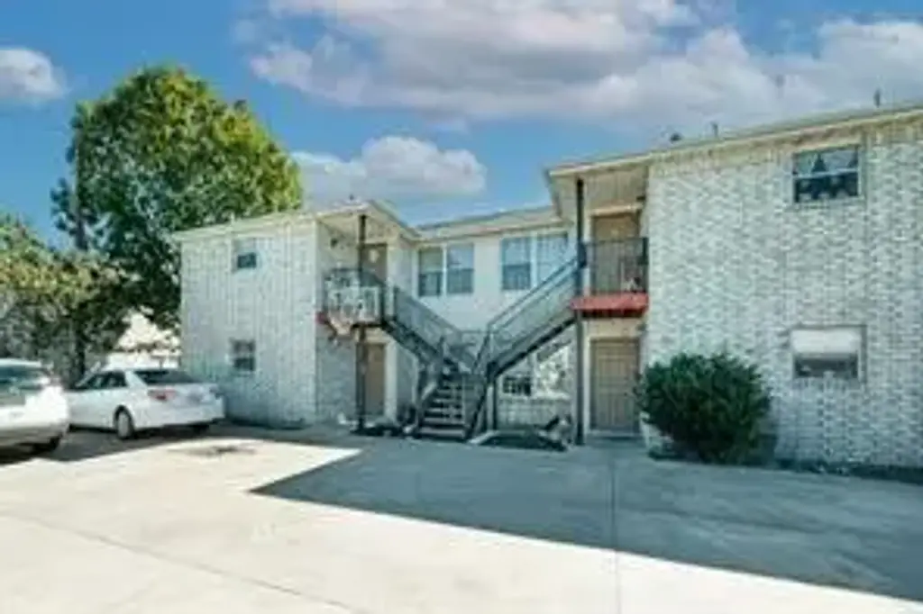 1102 Southwalk Street D, Georgetown