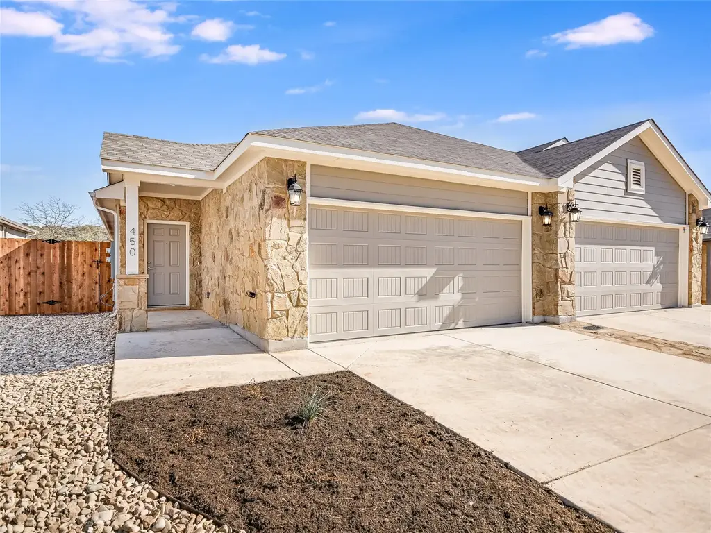 450 Parkline Drive, Georgetown