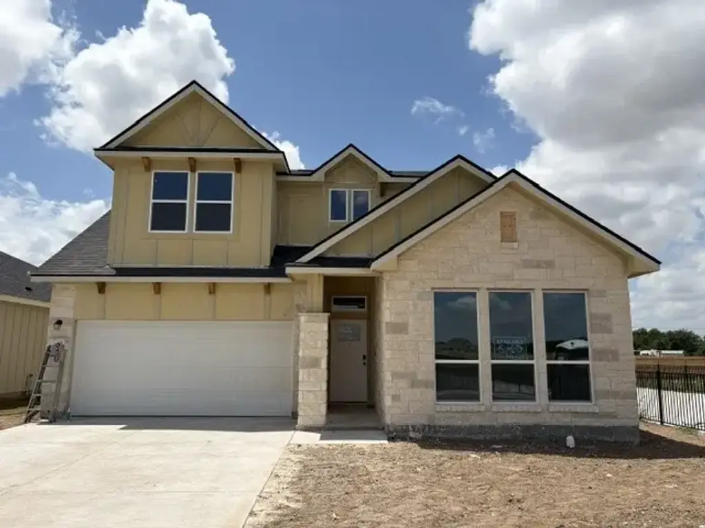 540 Gus Loop, Georgetown