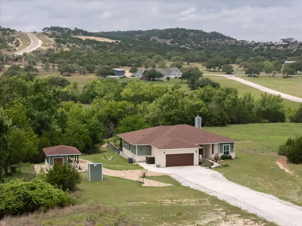 202 Falling Oak Drive, Blanco
