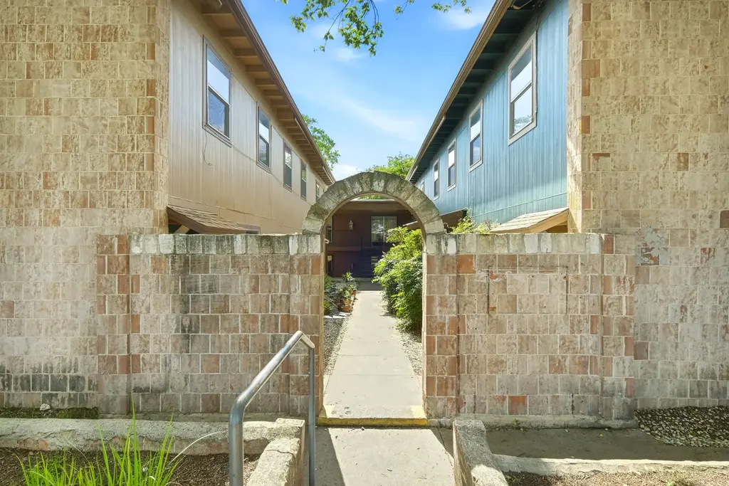 2319 Greenfield Parkway 210, Austin