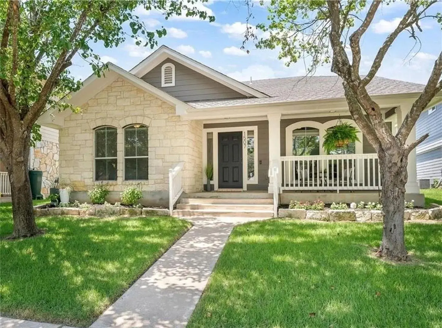 Photo of Listing #8465705