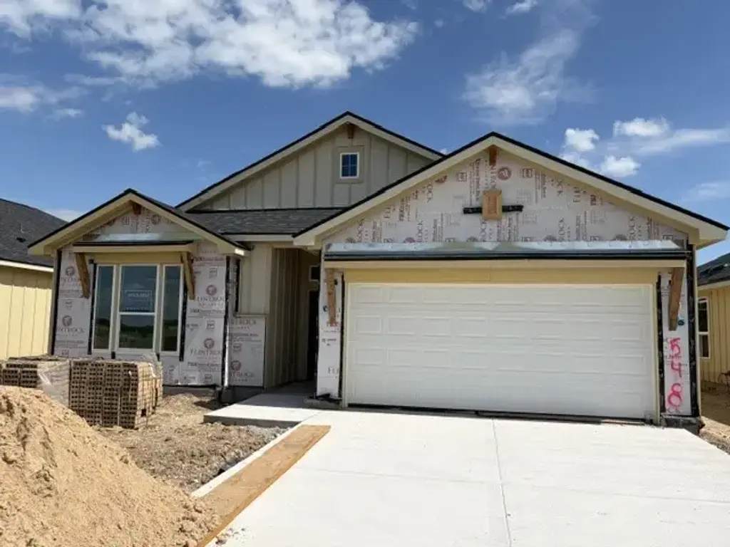 548 Gus Loop, Georgetown