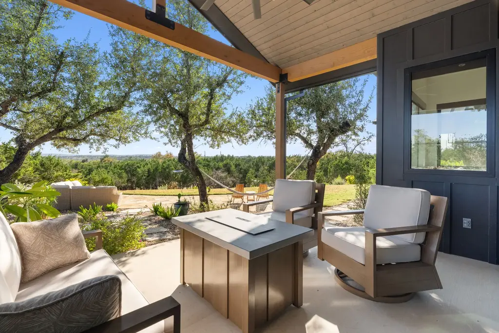503 Happy Trail, Dripping Springs