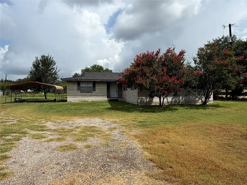 1046 State Highway 21 W Highway, Cedar Creek
