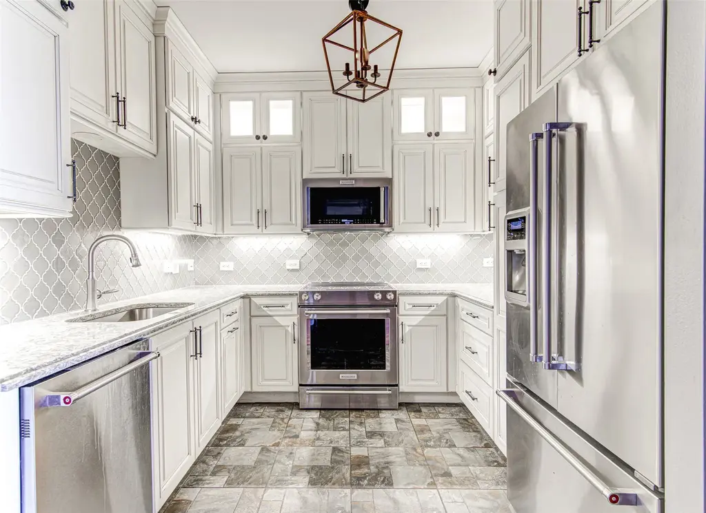 54 Rainey Street 706, Austin