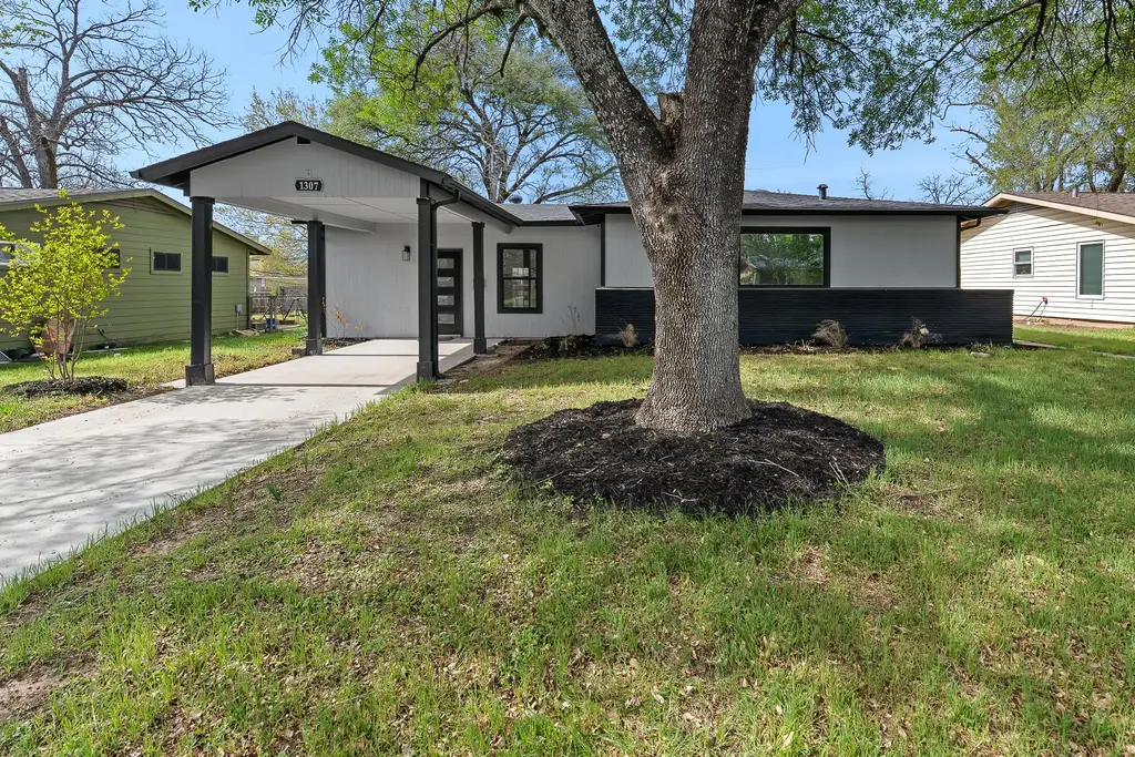 1307 Yorkshire Drive, Austin