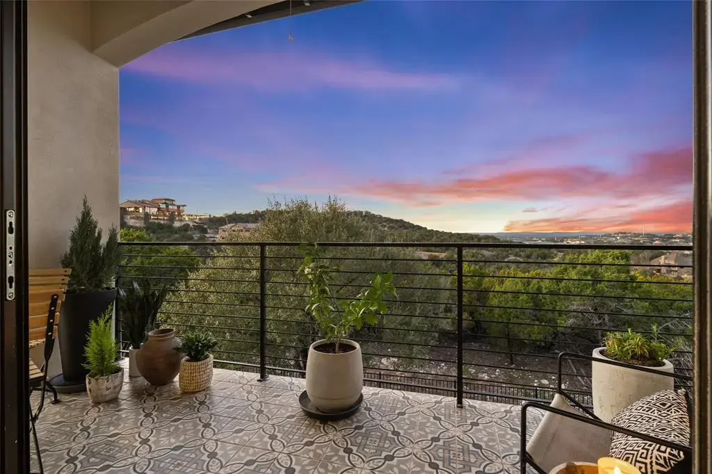 211 Honey Creek Court 6, Austin