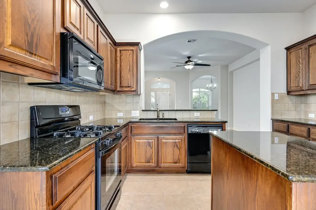 1809 Hidden Springs Path, Round Rock