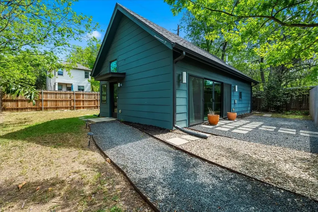 1808 Forest Hill Dr, Austin