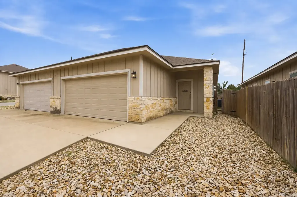 404 Carl Shipp Drive, Liberty Hill