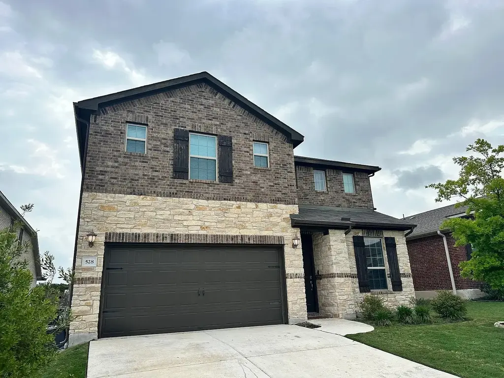 528 Sigourney Way, Leander