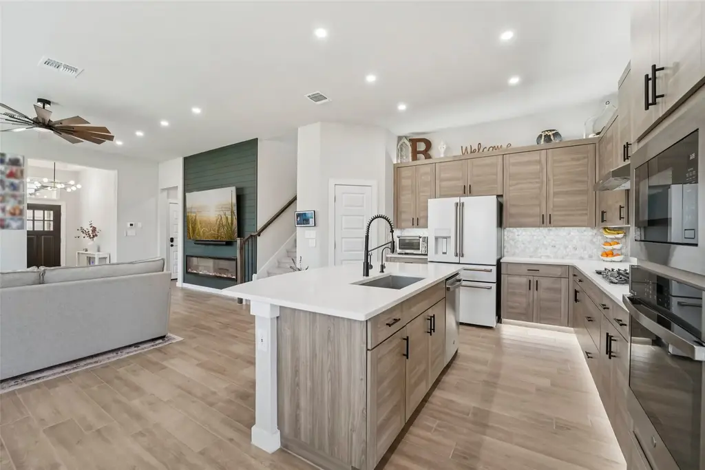1108 Sweetspire Street, Leander