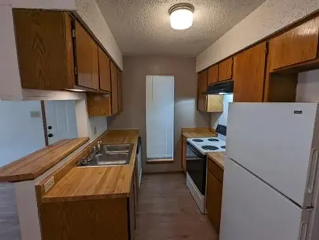 2800 Bull Run 702, Taylor
