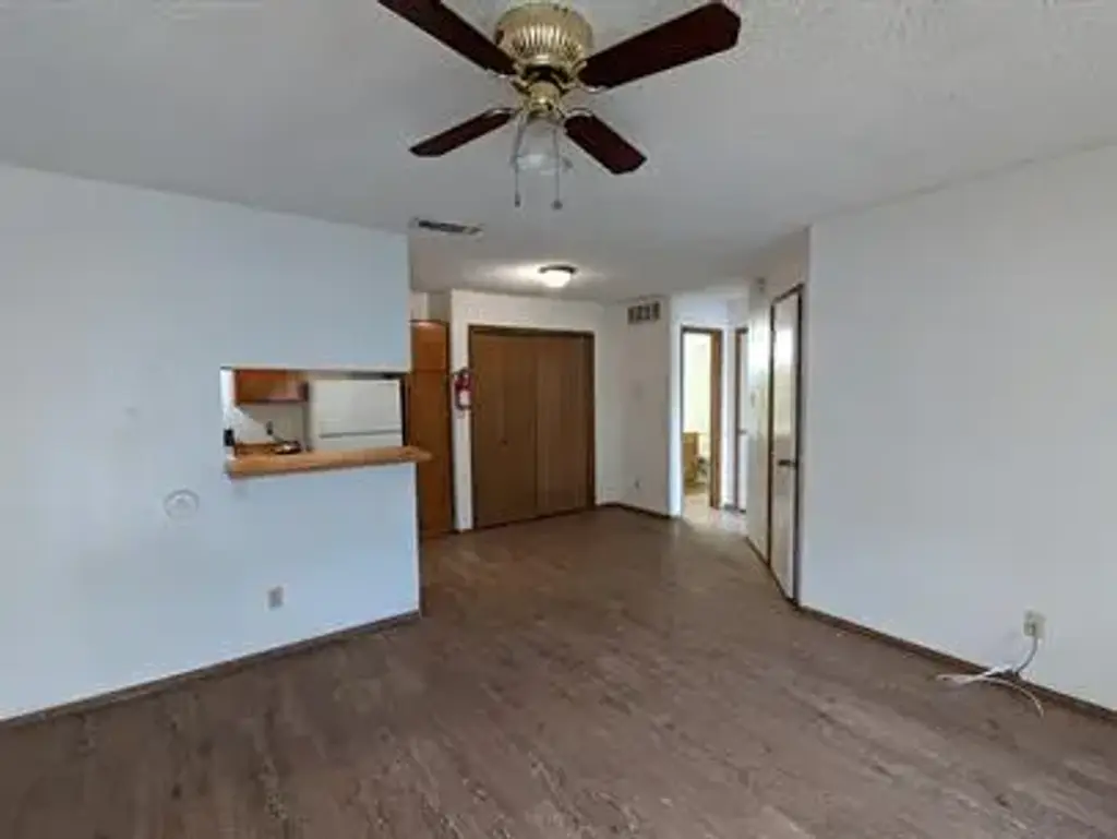 2800 Bull Run 706, Taylor