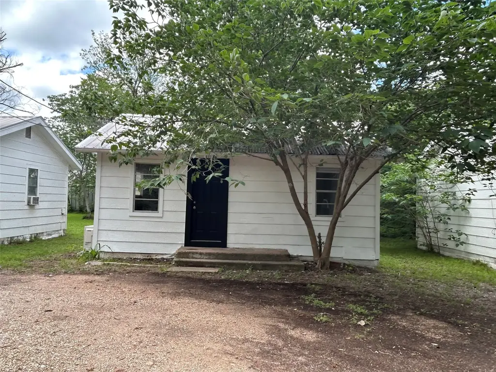 1107-6 N Pine Street 6, Bastrop