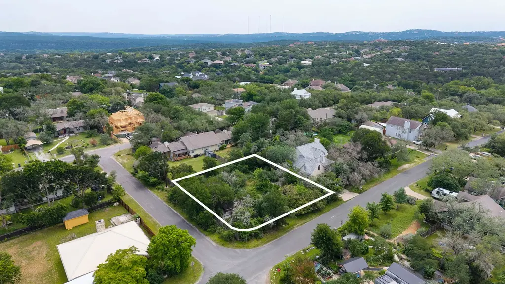 913 Lipan Trail, Austin