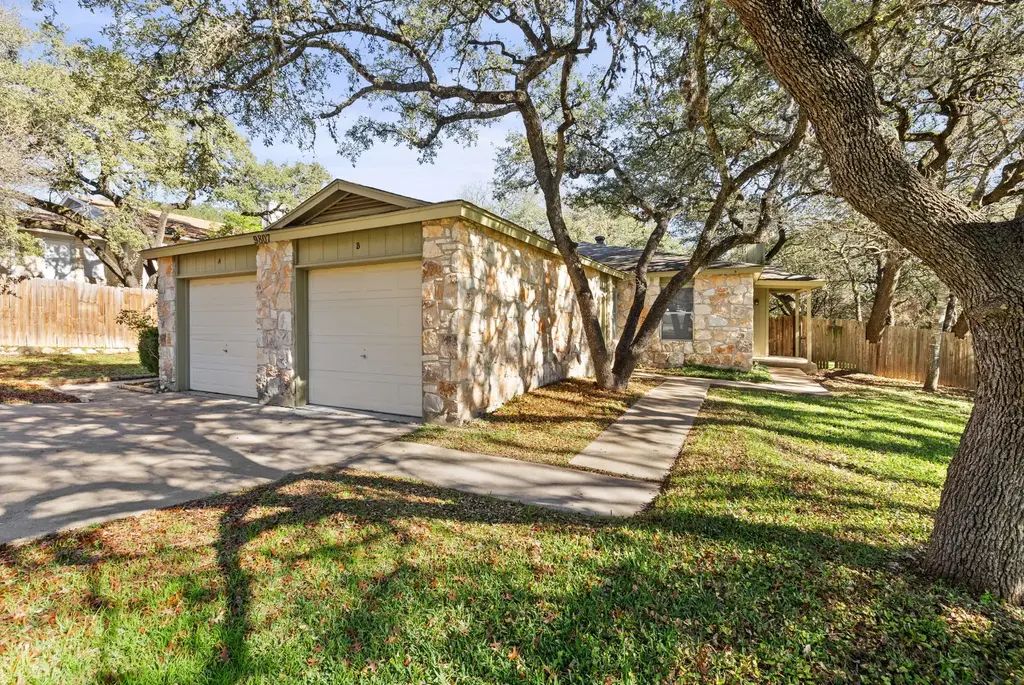 9807 Hundred Oaks Circle B, Austin