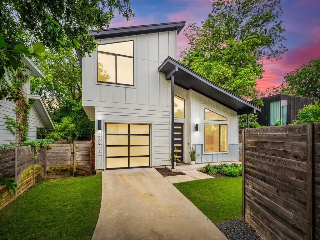 2909 E 3rd Street 2, Austin