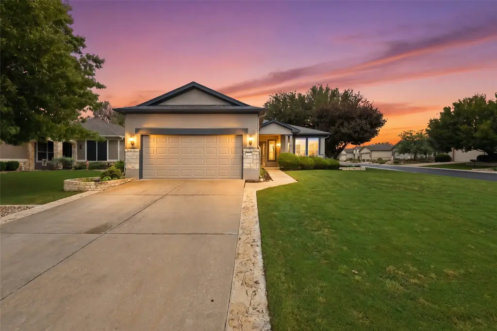 202 Palmetto Drive, Georgetown
