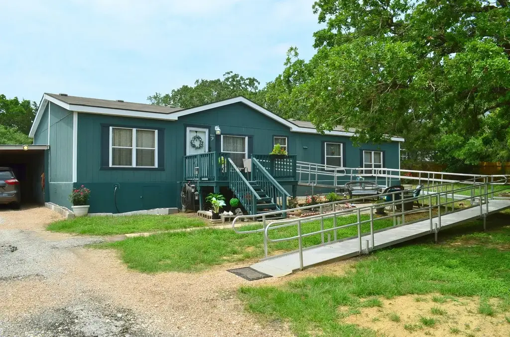 218 Texas Oak Drive, Cedar Creek
