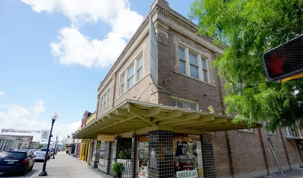 321 N Main Street, Taylor