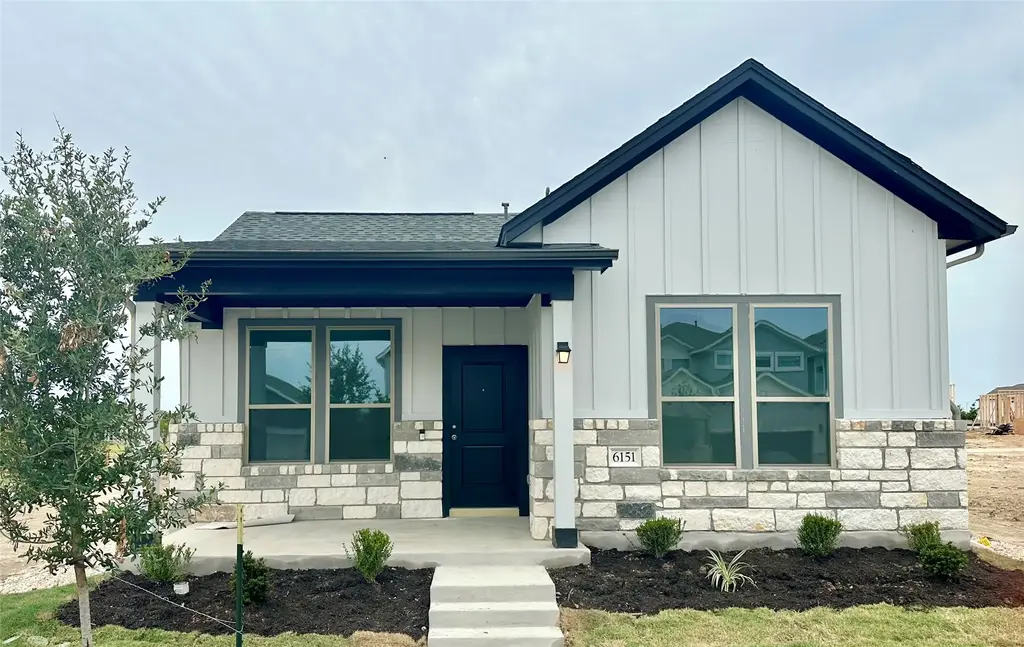 6151 Marsh Lane, Buda
