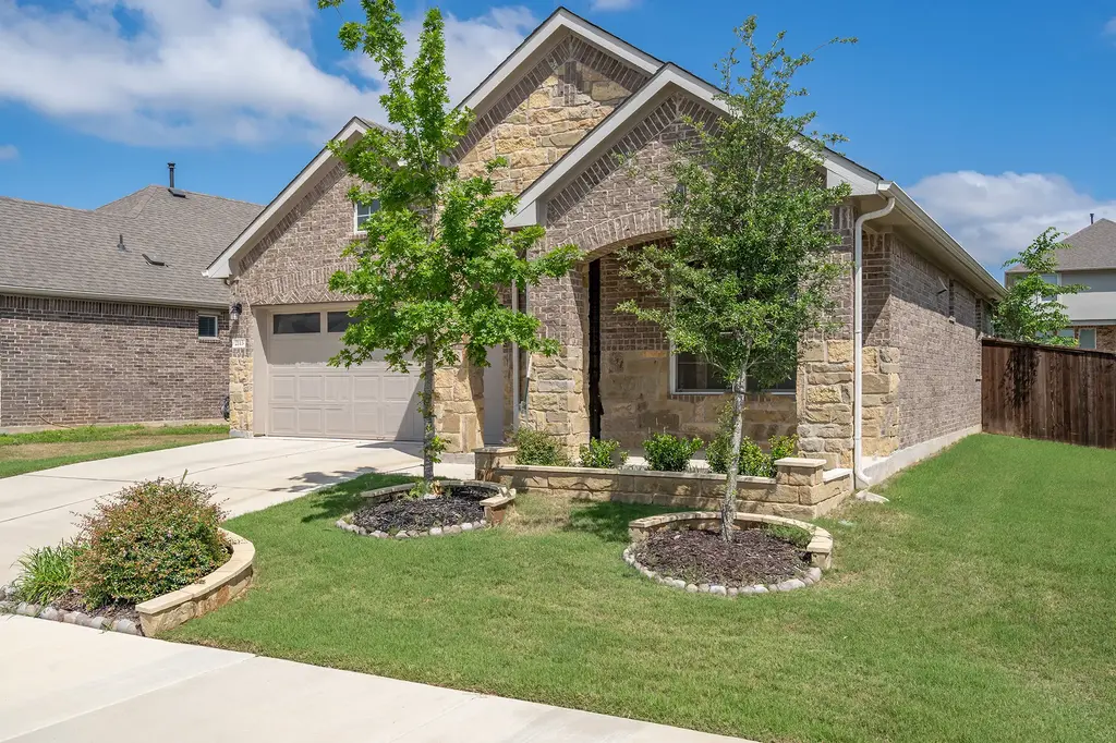 2113 Gabriels Horn Road, Leander