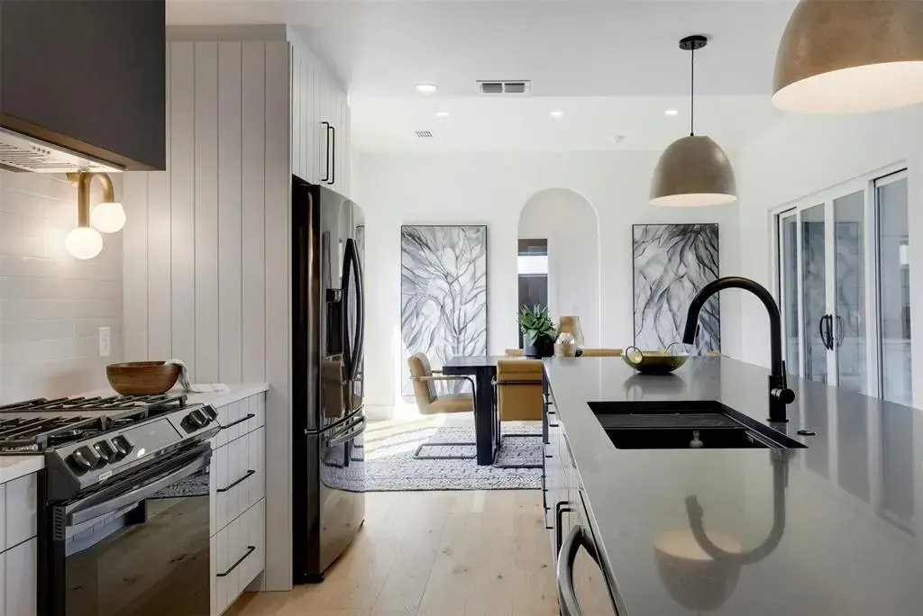 8300 Hathaway Drive, Austin
