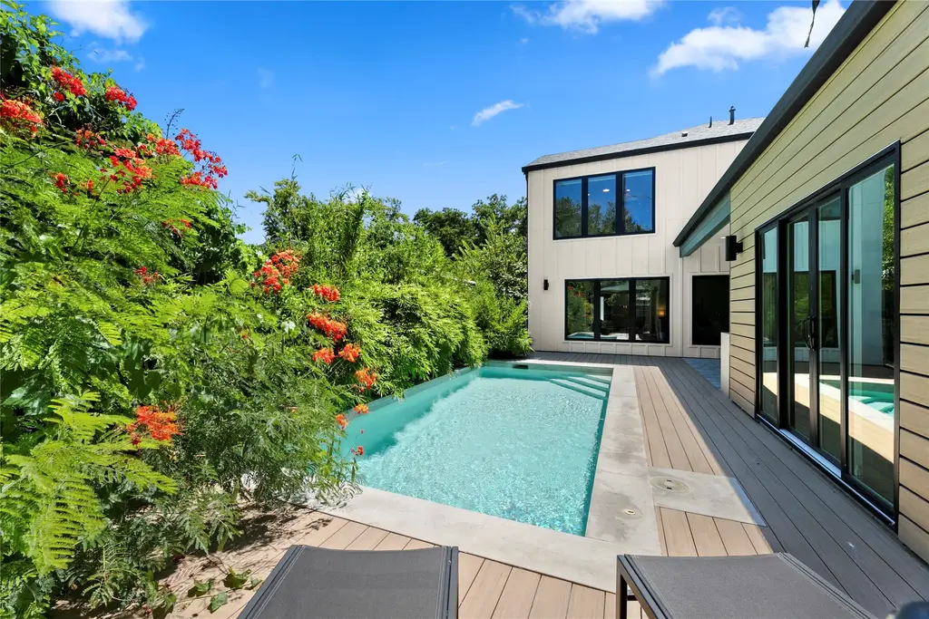 8300 Hathaway Drive, Austin