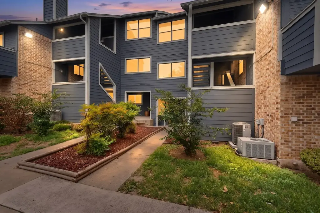 2500 Burleson Road 506, Austin