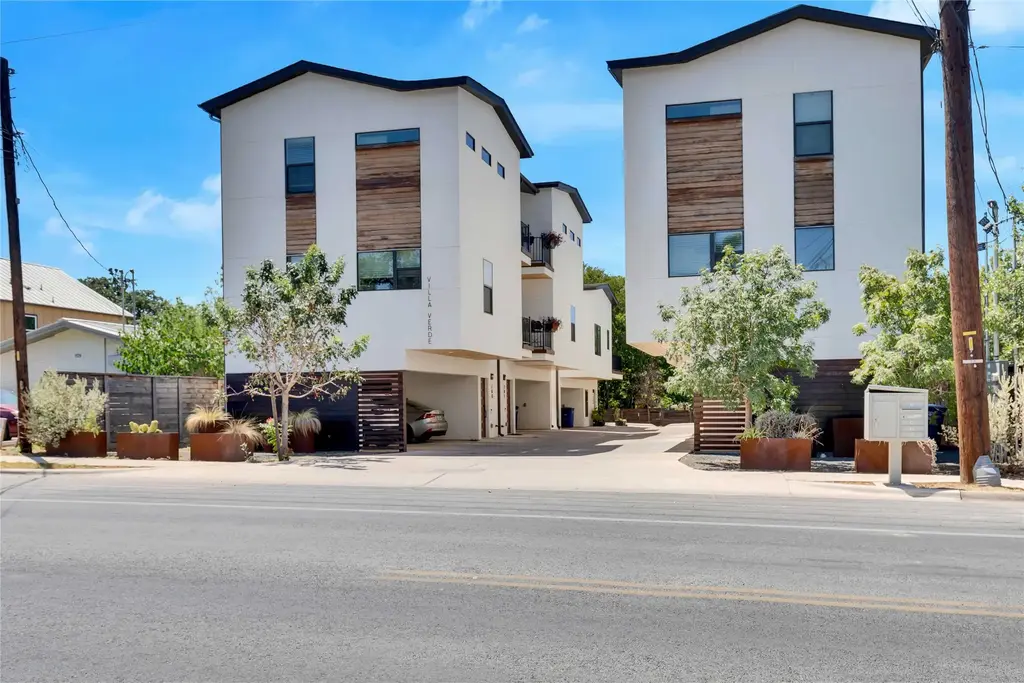 1128 Chicon Street 201, Austin