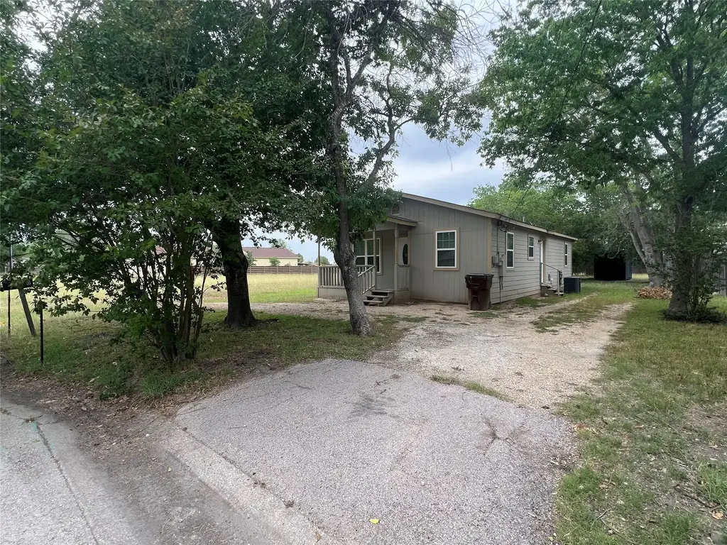 1310 Torres Street, Lockhart