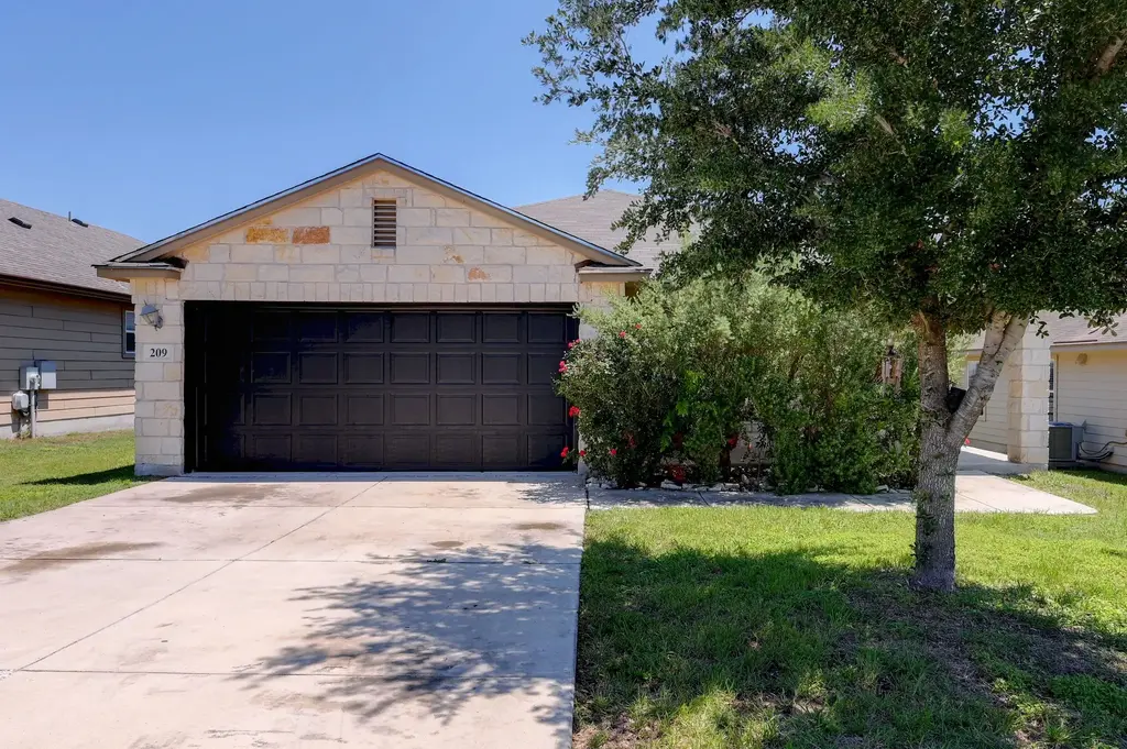209 Hoya Lane, San Marcos