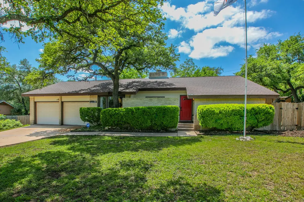 7010 Grove Crest Drive, Austin