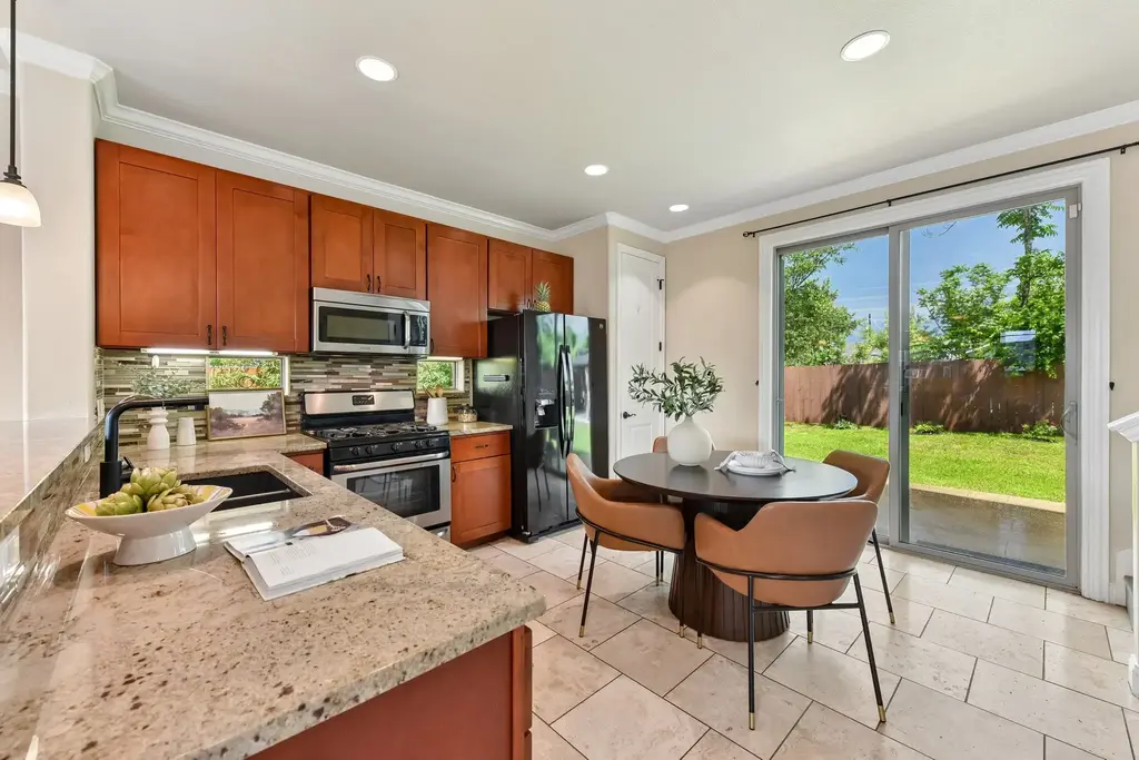 1185 Springdale Road, Austin
