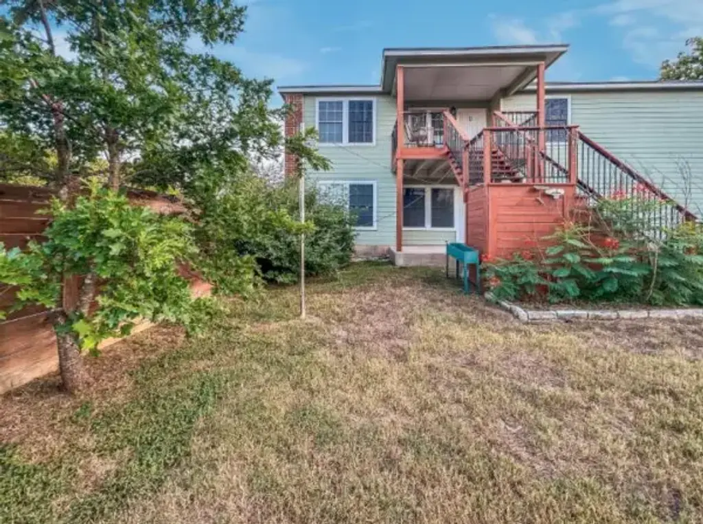 5700 Glen Meadow Drive B, Austin