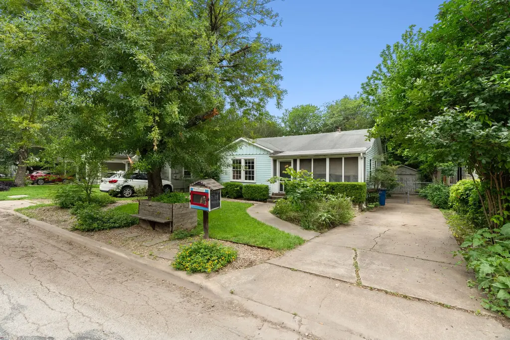 5214 Woodview Avenue, Austin