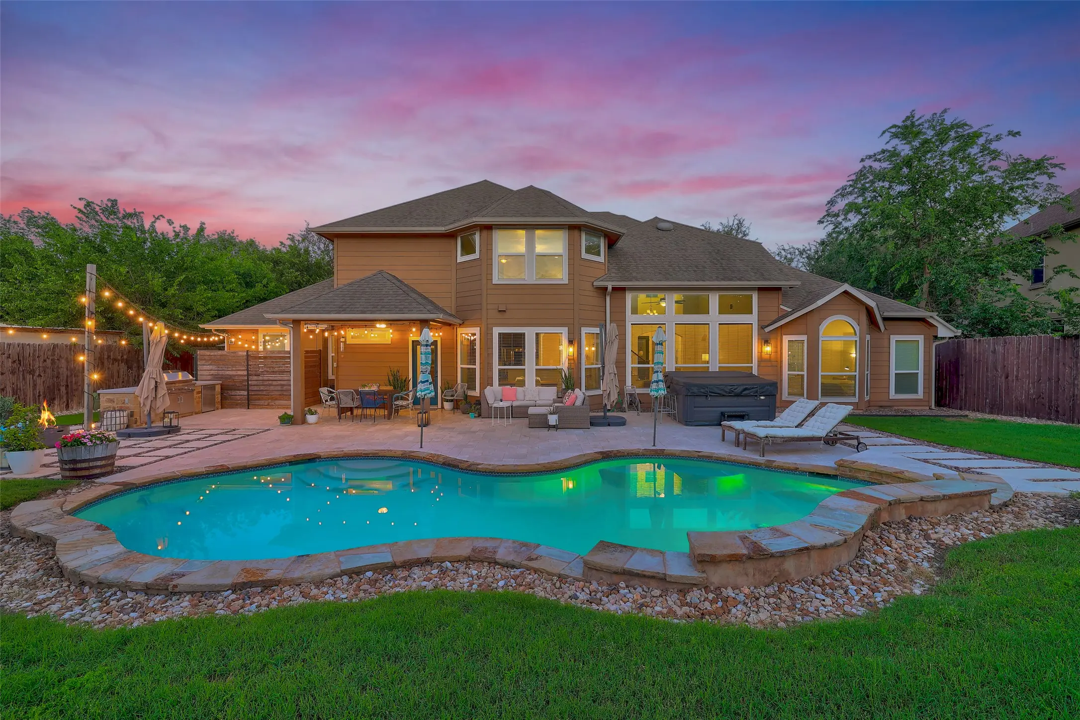 Photo of Listing #8970772