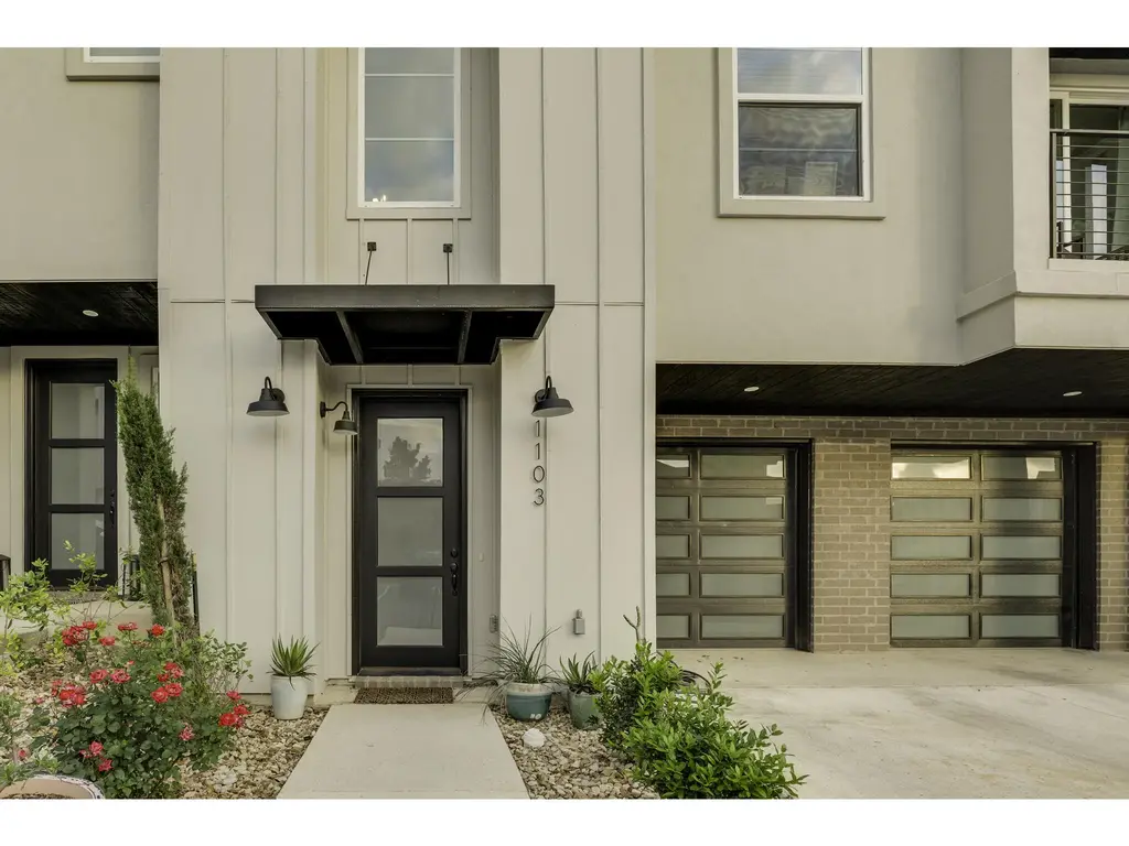 12001 Vista Parke Drive 1103, Austin