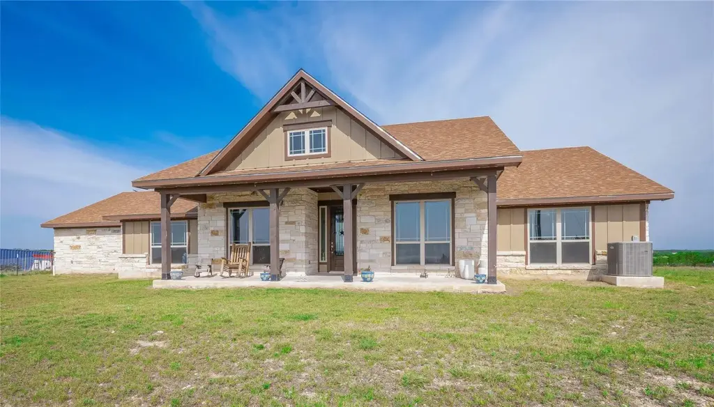 5840 County Road 202, Lampasas
